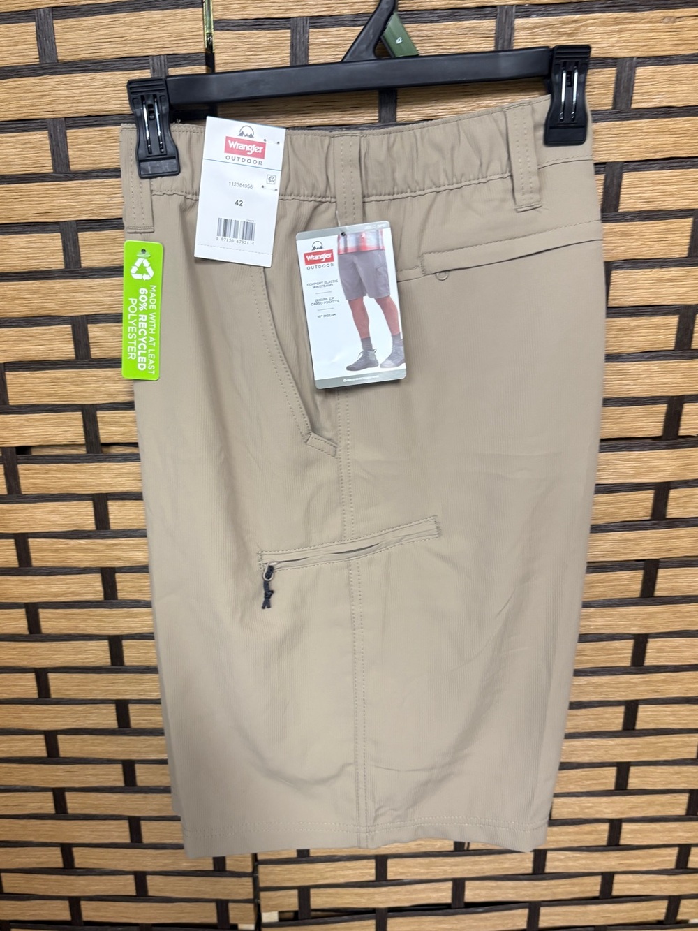 Wrangler outdoor tan shorts size 42